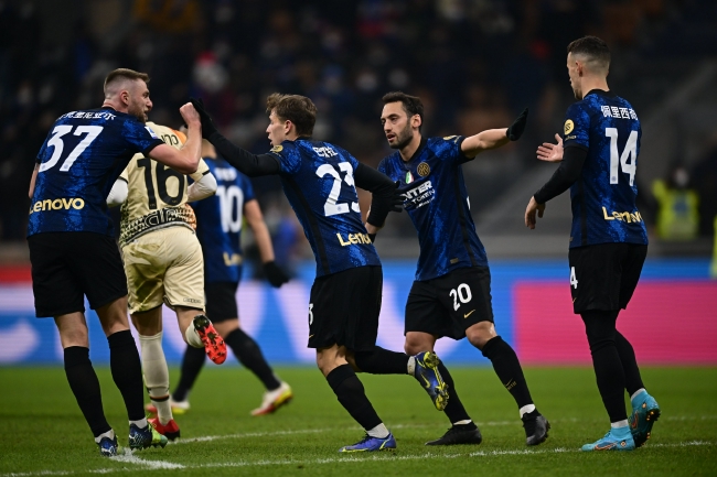 马德兴：我们的足球领导没有荣辱观，不觉得0-8是耻辱（马德兴：足球领导层缺乏荣辱意识，对0比8惨败不以为耻）