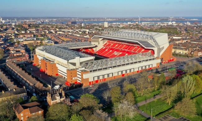 16岁103天，阿森纳小将萨蒙成为欧冠历史第6年轻参赛球员（年仅16岁103天，阿森纳小将萨蒙跻身欧冠历史第六年轻登场球员）