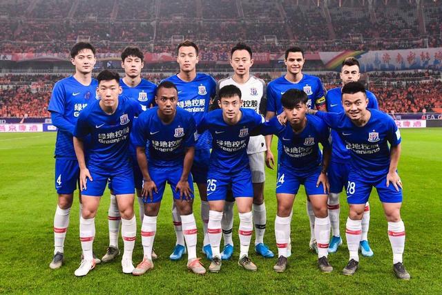 英超战报：佳夫双响，纽卡4-1埃弗顿，获联赛客场首胜（英超快讯：佳夫梅开二度，纽卡斯尔4-1击退埃弗顿，收获联赛客场首胜）