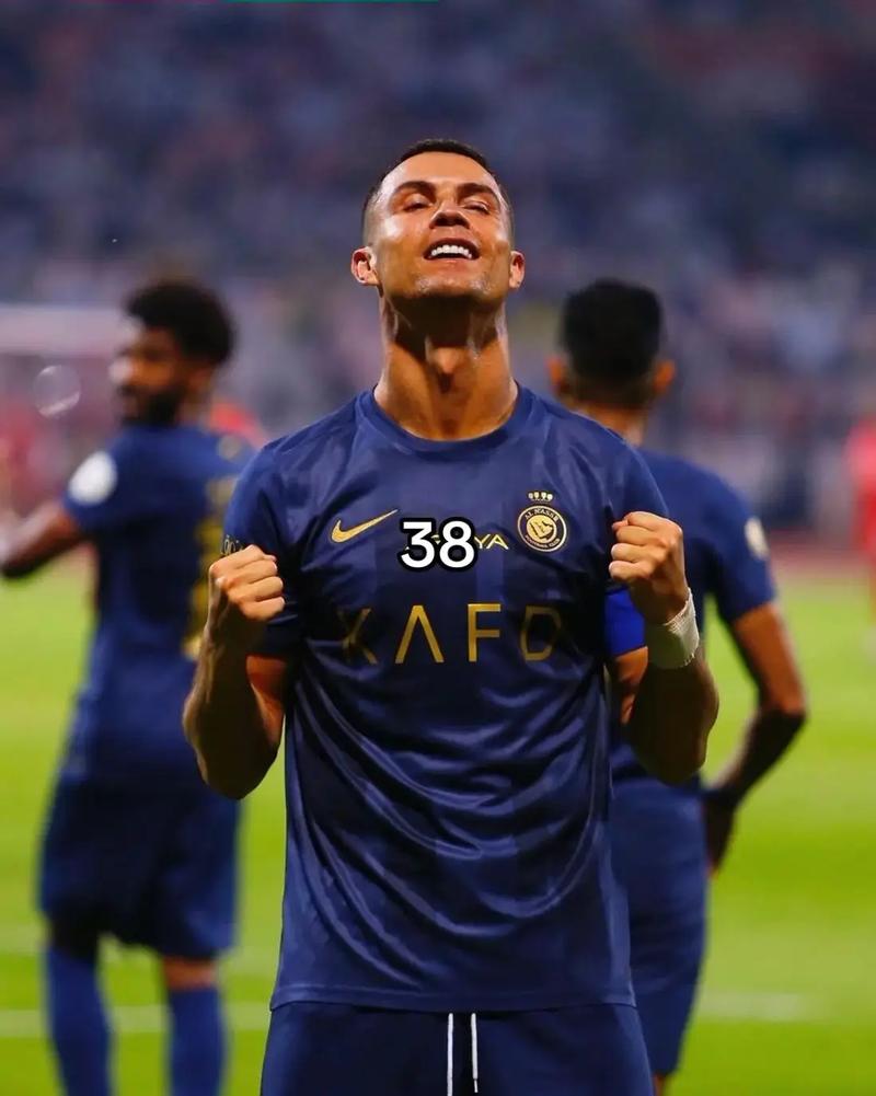 记者：曼联有意阿贾克斯17岁中场乔西-莫基奥（记者称曼联盯上阿贾克斯17岁中场新星乔西-莫基奥）