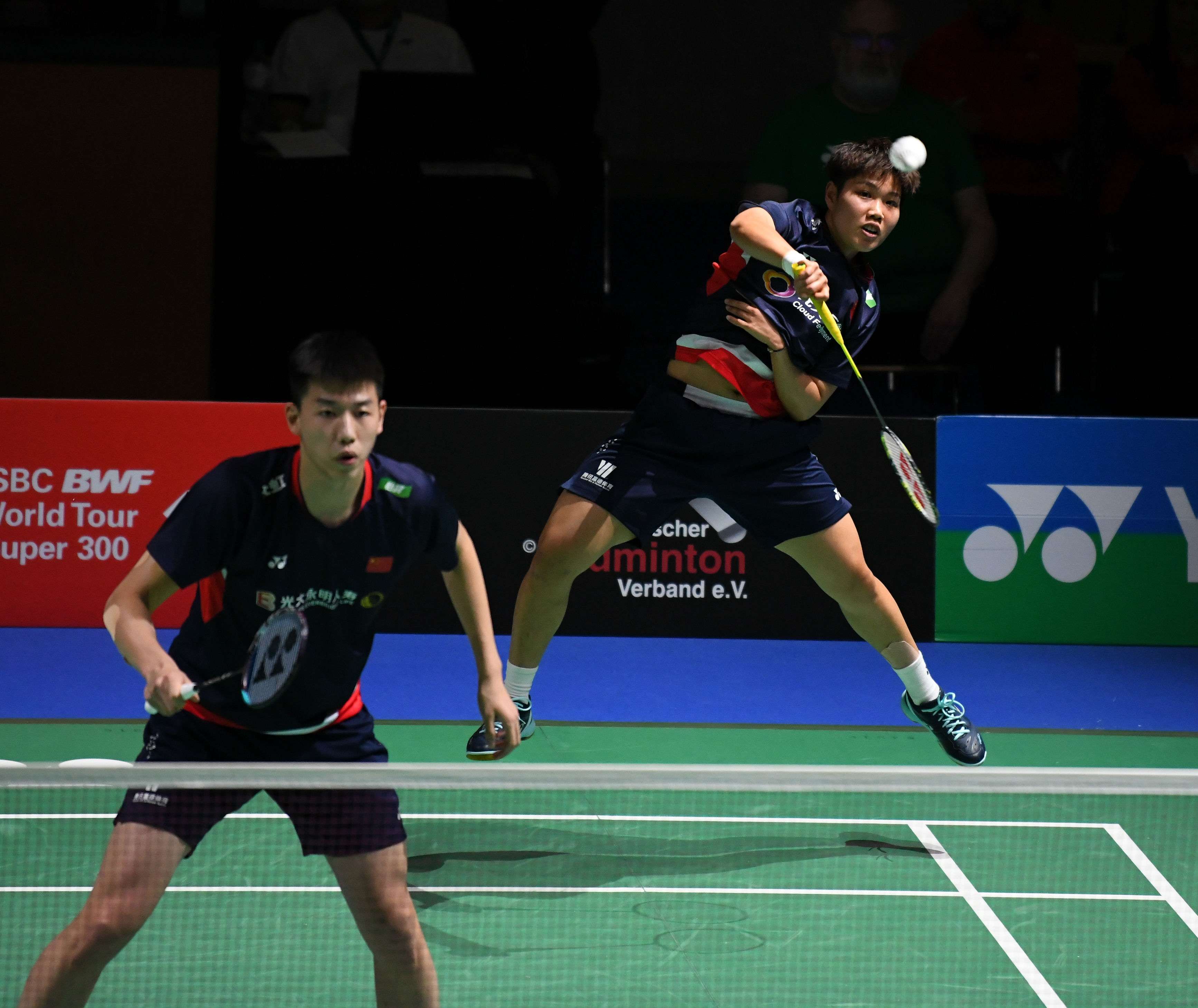 球衣玩家！巴勒特晒训练照：身披勇士30号球衣背后却是自己名字